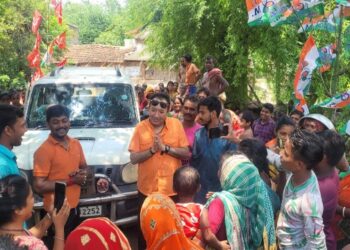 কাটোয়ায় দিনভর দাপিয়ে বেড়ালেন বিজেপি নেতা জয় ব্যানার্জি