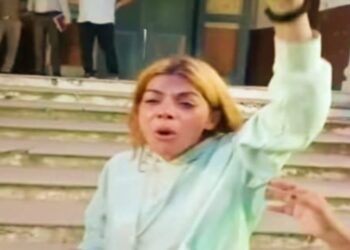 “ইসলামে ঘেন্না ধরে গেছে, আমি ধর্ম পরিবর্তন করতে চাই, বোরখার আড়ালে ওরা নোংরা কাজ করে, যোগীজি প্লিজ সাহায্য করুন”- ইউপির মহিলার ভিডিও ভাইরাল