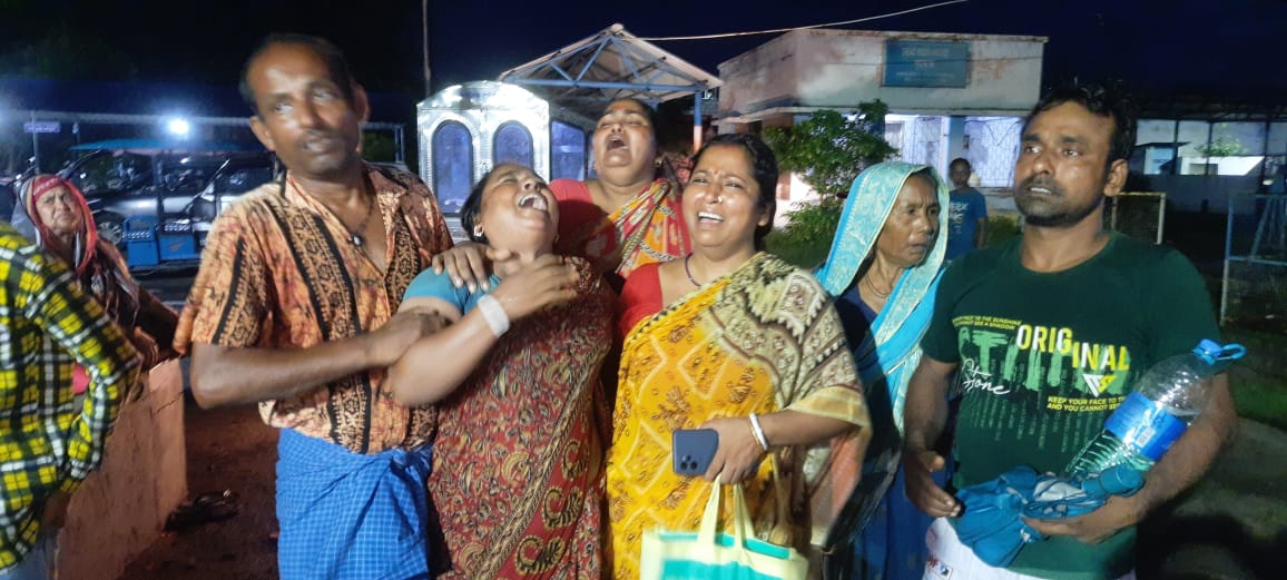 কেতুগ্রামে বধূর অস্বাভাবিক মৃত্যু, আটক স্বামী ও শাশুড়ী