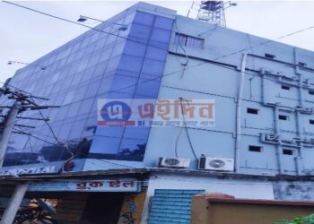 বাম আমলে হওয়া বহুতলের নির্মান ‘অবৈধ’ বলে বিচারপতি অমৃতা সিনহাকে জানালেন তৃণমূলের পঞ্চায়েত প্রধান