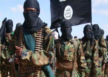 সোমালিয়ায় রাস্তার মাঝে সন্ত্রাসী গোষ্ঠী আল-শাবাবের পুঁতে রাখা মাইন বিস্ফোরণে ৮ জনের মৃত্যু