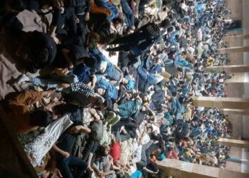 আফগান উদ্বাস্তুদের ব্যাপক ধরপাকড় শুরু করেছে পাকিস্থান