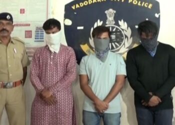 হিন্দু ছেলেদের সাথে মেলামেশা করায় মুসলিম মেয়েদের ব্ল্যাকমেলিং, ভাদোদরায় গ্রেফতার ৩ মুসলিম যুবক