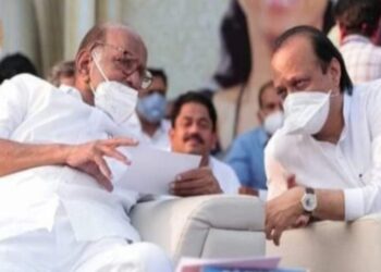 অজিত পাওয়ার ও শারদ পাওয়ারের গোপন বৈঠক ঘিরে জল্পনা মহারাষ্ট্রে