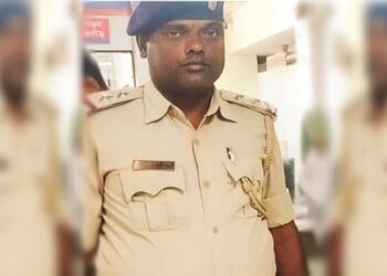 বিহারে গরু পাচারকারীদের গুলিতে খুন পুলিশ আধিকারিক