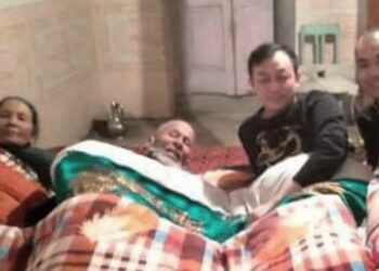 উইঘুর মুসলিমদের শূকরের মাংস খেতে ও মহিলাদের এক বিছানায় ঘুমতে বাধ্য করে চীনা কর্মকর্তারা