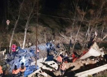 ইরানে গিরিখাতে বাস উলটে ১০ পর্বতারোহীর মৃত্যু, আহত ৮