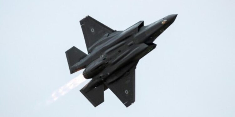 ইসরায়েলি ক্ষেপণাস্ত্র হামলায় ৪ সিরীয় সেনা নিহত, আহত আরও ৪