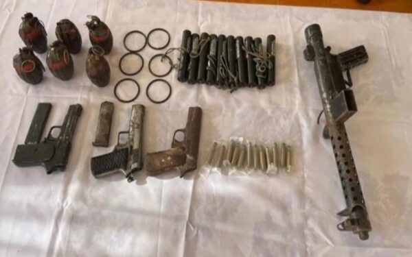 মণিপুরে বিপুল পরিমান আগ্নেয়াস্ত্র ও গোলাবারুদ উদ্ধার