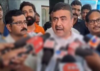 “পশ্চিমবঙ্গ থেকে দুটো বড় চোর মুম্বাই গেছে-পিসি আর ভাইপো” : শুভেন্দু অধিকারী