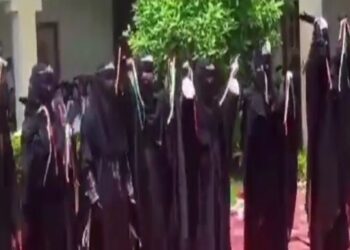 অমুসলিমদের ‘নপুংসক’ ও ‘কুকুর’ এর সাথে তুলনা করে গান বাজানো হল ইউপির মুসলিম মহিলা কলেজে