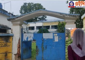 যাদবপুর কাণ্ডের মাঝেই স্কুলে ছাত্রীর সঙ্গে অশালীন ব্যবহার নিয়ে হুলস্থুল পূর্বস্থলীতে