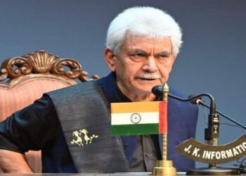 চলতি বছরে এযাবৎ ১.২৭ কোটি পর্যটক এসেছে জম্মু ও কাশ্মীরে- জানালেন এলজি মনোজ সিনহা