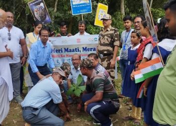 ‘মেরা মিট্টি মেরা দেশ’ কার্যক্রমের আওতায় জেলা জুড়ে বৃক্ষরোপণে উদ্যোগী হল নেহেরু যুব কেন্দ্রের পূর্ব বর্ধমান জেলা শাখা