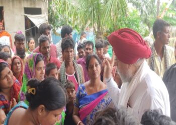 করমণ্ডল এক্সপ্রেস দুর্ঘটনায় মৃত ভাতারের পরিযায়ী শ্রমিকের বাড়িতে বিজেপি সাংসদ, দিলেন পাশে থাকার আশ্বাস