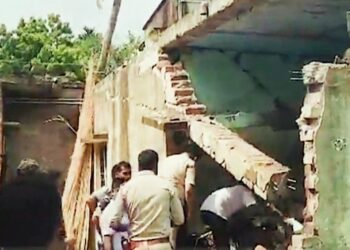 মুর্শিদাবাদে বন্ধ আইসিডিএস কেন্দ্রে মজুত বোমায় বিস্ফোরণ