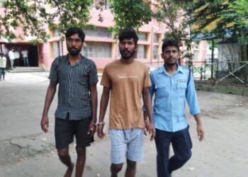 কাটোয়ায় ব্যবসায়ীকে নৃশংসভাবে খুনের ঘটনায় গ্রেফতার ২ ঘাতক, সুদের কারবার নিয়ে ঝামেলার জেরেই খুন বলে অনুমান