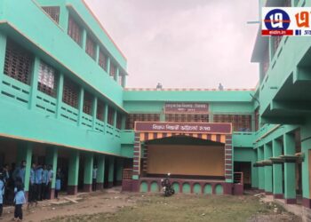 হাওড়ার পর এবার কাটোয়া, শাসন করায় বাবাকে সঙ্গে নিয়ে প্রধান শিক্ষককে মারতে উদ্যত হল স্কুলের ভোকেশনাল কোর্সের পড়ুয়া