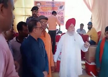 ‘লোকেরা রক্তচোষা বন্ধ করে রক্ত দান করুক’: মন্তেশ্বরে দলীয় রক্তদান শিবিরে এসে তৃণমূলকে খোঁচা বিজেপি সাংসদের