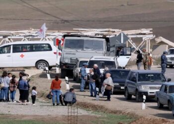 নাগর্নো-কারাবাখের অর্ধেক মানুষ পালিয়েছে আর্মেনিয়ায়