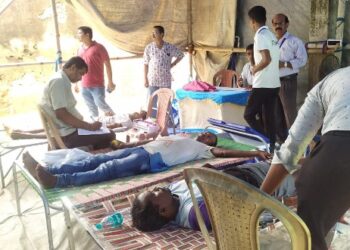 ভাতারের গ্রামে স্বানীয়দের উদ্যোগে স্বেচ্ছা রক্তদান শিবির