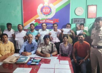 কেন্দ্রীয় ও রাজ্য সরকারি দপ্তরে চাকরি দেওয়ার নামে প্রতারণা, বর্ধমানে গ্রেপ্তার ৭ প্রতারক