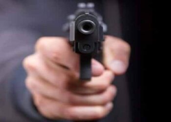 সার্ভিস রিভলবার দিয়ে বুকে গুলি চালিয়ে আত্মঘাতী বিএসএফ আধিকারিক