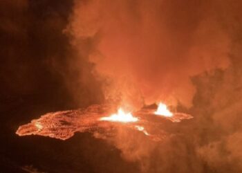 ফের অগ্ন্যুৎপাত শুরু হল হাওয়াইয়ের কিলাউয়া আগ্নেয়গিরিতে