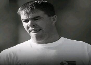 দীর্ঘ রোগভোগের পর মৃত্যু হল জিম্বাবুয়ের প্রাক্তন ক্রিকেটার হিথ স্ট্রিকের