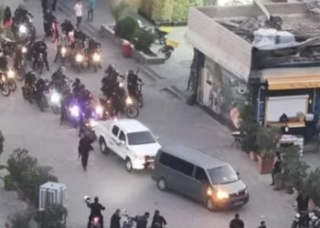 ইরানে বিক্ষোভকারীদের উপর নির্বিচারে গুলি, নিহত ১, আহত বেশ কয়েকজন