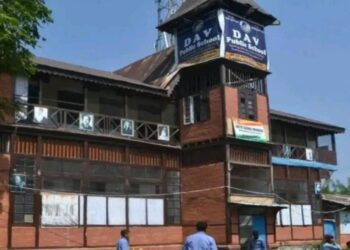 দীর্ঘ ৩৫ বছর পর খুললো শ্রীনগরের প্রাচীনতম আর্য সমাজ স্কুল