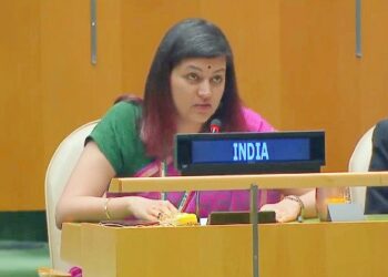 অধিকৃত কাশ্মীর ও বেলুচিস্তান খালি করে দিক পাকিস্তান : ভারত