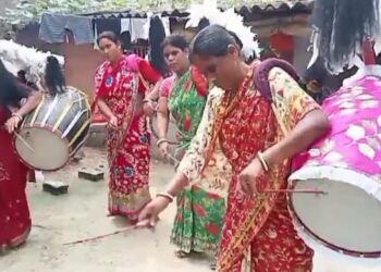 শারদোৎসবের মুখে বায়না নেই, চিন্তায় মন্তেশ্বরের মহিলা ঢাকিরা