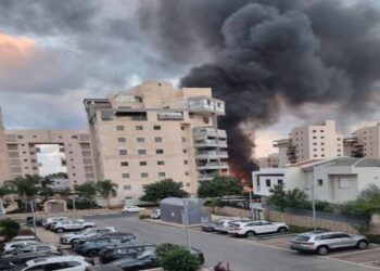 ইসরায়েলের জনগণের উপর ব্যাপক হামলায় নিন্দার ঝড়, যুদ্ধ ঘোষণা করলেন বেঞ্জামিন নেতানিয়াহু