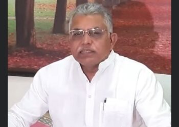 ‘মমতা ব্যানার্জির ডান বামে যেকটা আছে সব এক একটা ডাকাতের সর্দার, মমতা ব্যানার্জির দিন শেষ হয়ে আসছে’ : দিলীপ ঘোষ