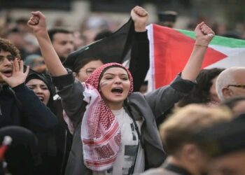 ইহুদি বিদ্বেষী ও হামাসপন্থীদের বিরুদ্ধে কঠোর ব্যবস্থা নেবে ফ্রান্স