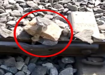 রাজস্থানে বন্দে ভারত এক্সপ্রেসে নাশকতার ছক, চালকের তৎপরতায় রুখল বড়সড় দূর্ঘটনা