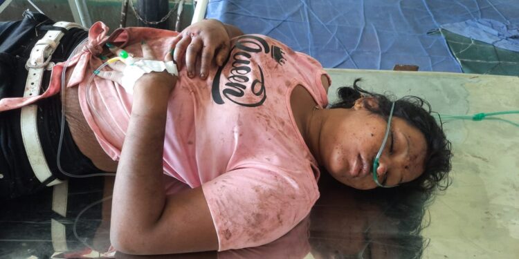 কাটোয়ায় রেললাইনের ধারে উদ্ধার অজ্ঞাত যুবকের মৃতদেহ, পাশেই উদ্ধার হল অচৈতন্য বধূ