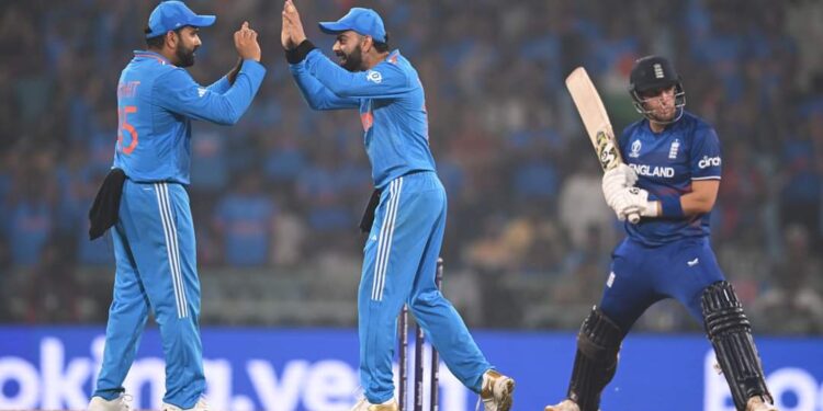 ভারতের জয়ের ধারা অব্যাহত, ১০০ রানে পরাজিত ইংল্যান্ড