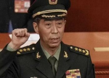 চীনের প্রতিরক্ষামন্ত্রী লি শাংফুকে পদ থেকে অপসারণ করা হল