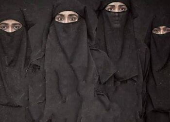 নবরাত্রির অনুষ্ঠানে ‘পাকিস্তান জিন্দাবাদ’ ও ‘ইসলাম জিন্দাবাদ’ শ্লোগান দিয়ে দাঙ্গা লাগানোর চেষ্টা জিহাদি মহিলার