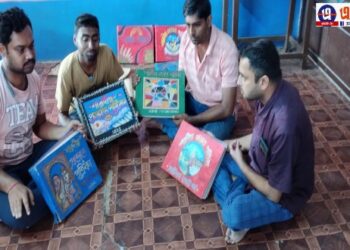 কোজাগরী লক্ষ্মীকে স্মরণ করে ৭৭ বছর ধরে বর্ধমানের আনগুনা গ্রামে প্রকাশিত হয়ে আসছে হাতে লেখা সাহিত্য পত্রিকা