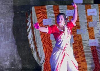 আগমনী অনুষ্ঠানে মেতে উঠল নিউটাউনের আবাসনের বাসিন্দারা