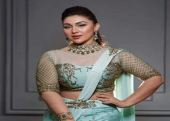 আওয়ামী লীগের টিকিটে ভোটে লড়তে আগ্রহী বাংলাদেশি অভিনেতা শাকিব খানের প্রাক্তন স্ত্রী অপু বিশ্বাস