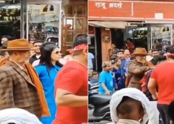 ভক্তকে চড় মেরে ক্ষমা চাইলেন বলিউড অভিনেতা নানা পাটেকর