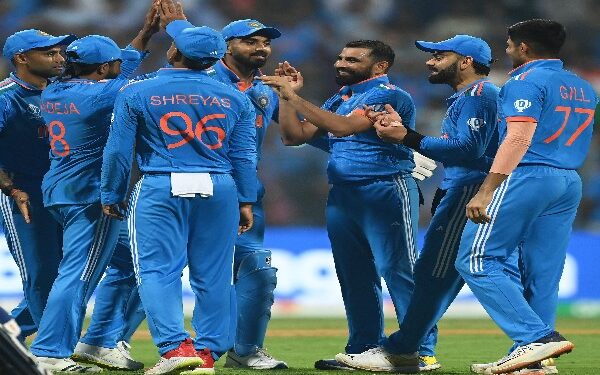 শ্রীলঙ্কার বিরুদ্ধে ৩০২ রানে জিতে রেকর্ড গড়ল ভারত