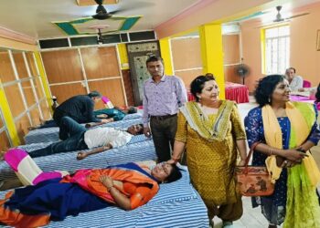 সন্তানের জন্মদিনে রক্তদান শিবিরের আয়োজন করলেন দুর্গাপুরের চিকিৎসক দম্পতি