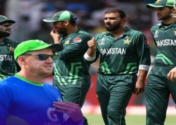 বিশ্বকাপে শোচনীয় পরাজয়ের পর পদত্যাগ করলেন পাকিস্তানের বোলিং কোচ
