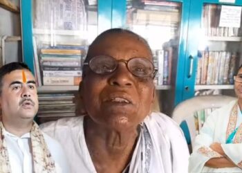 ‘পুলিশ মন্ত্রী আপনি কি এই অশীতিপর বৃদ্ধার করুণ আর্তি শুনতে পাচ্ছেন ?’- কোলাঘাটে দুঃসাহসিক ছিনতাইয়ের পর মুখ্যমন্ত্রীকে নিশানা শুভেন্দুর