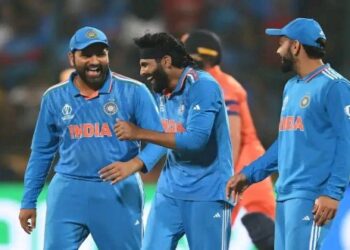 বিশ্বকাপের শেষ লিগ ম্যাচে ১৬০ রানে নেদারল্যান্ডসকে হারাল ভারত